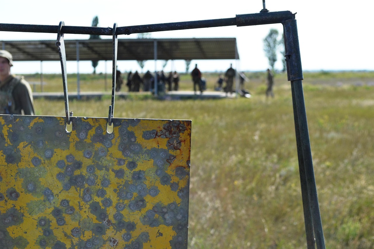Outdoor range with steel target